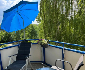 Aquamarin - charmantes Appartement mit Balkon in Rostock